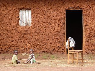 Afrikanische Lehmhütte bei Ilemera, Region Viktoriasee, Tansania